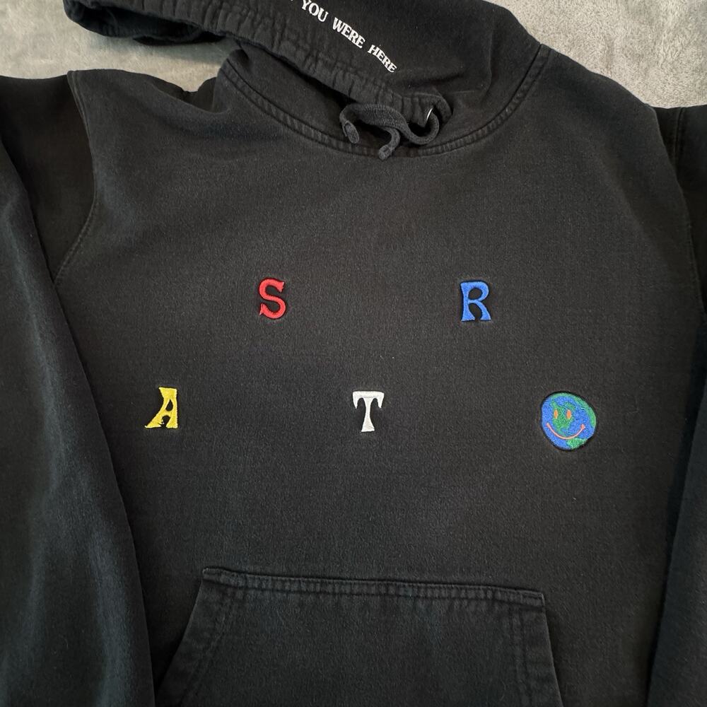 Travis Scott Astroworld Hoodie Staggered Front Back Graphic Utopia Pullover Med